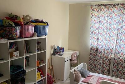 De vanzare apartament 3 camere Drumul Taberei - 2