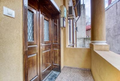 Universitate bld Carol Parcu Izvorul Rece Casa 11 camere, 2 locuri de parcare - 4