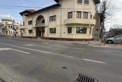 Spațiu birouri / locuință – 181 mp utili, etaj + mansardă în vilă, Centru Piteșt - 1