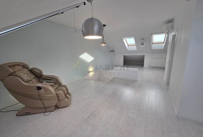 Vilă  cu mansardă, piscină și design modern – Tunari - 27