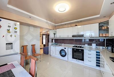 Apartament cu 3 camere decomandat, mobilat în Mărăști