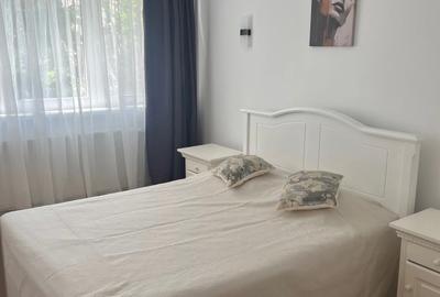 Apartament cu 2 camere decomandat în Pajura