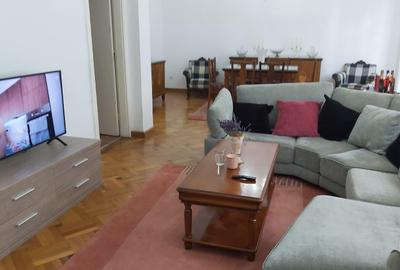 Apartament cochet / Jumatate de vila in Dorobanti