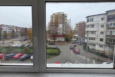 Energiei- etajul 2- Spatios - 1