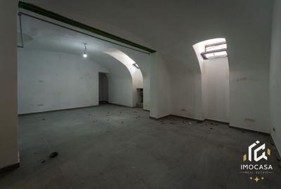 De vanzare Cladire bloc Istoric Central Arad D+P+E+M curte proprie - 22