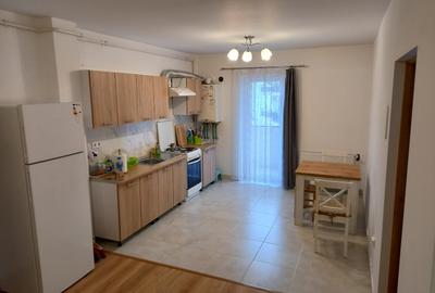 Apartament cu 2 camere semidecomandat în Florești