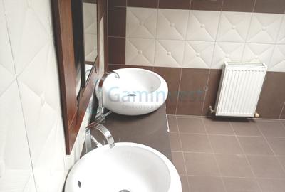 Casa cu 4 camere de inchiriat, Oradea, Central, 160 mp singur in curte - 11