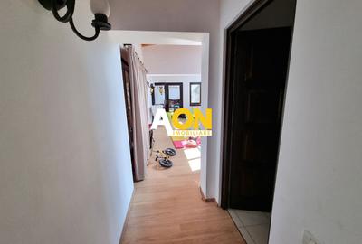 Casa de vanzare 5 camere, 980 teren, zona Piata Cetate - 11