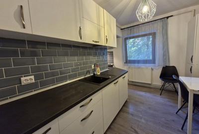 Apartament 3 camere  renovat in zona Lipovei - 8