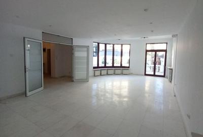 Vila pretabilă birouri, clinica, after school - 2
