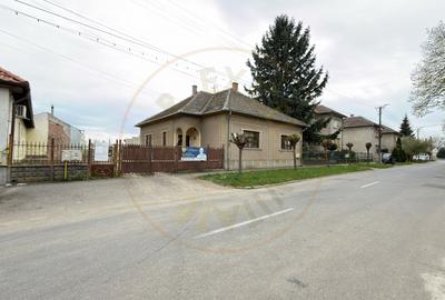 Casă individuală cu 4 camere în Carei