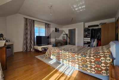 Casă individuala cu 5 camere, 270 mp, Tractorul - zona Coresi - 23