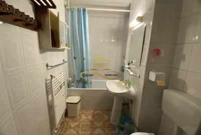 Ap. de vânzare , 2 cam. decomandate, central - 11