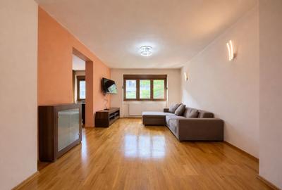 Apartament cu 4 camere decomandat, mobilat în Central