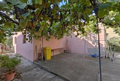 Casa 3 camere cu teren 1180 mp in Parneava-Alfa Comision 0 - 6