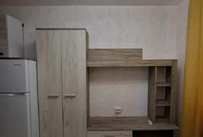 Garsonieră decomandată în Podu Roș