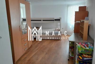 Apartament cu 3 camere decomandat, mobilat în Central