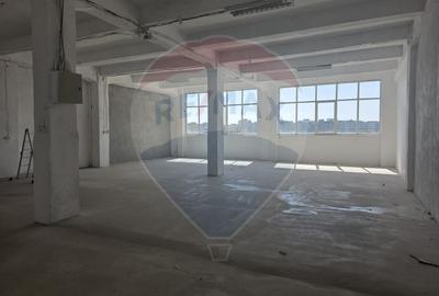 Spațiu 202 mp etaj 3 lift marfa Baicului ideal atelier , sala sport - 1