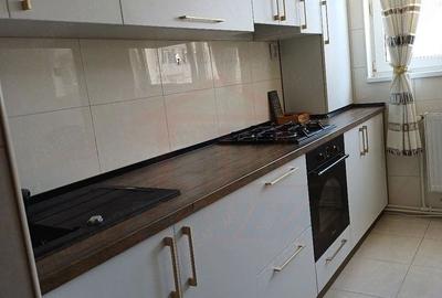 De închiriat apartament 2 camere decomandat | Micro 20 | 350 EURO/LUNA - 1