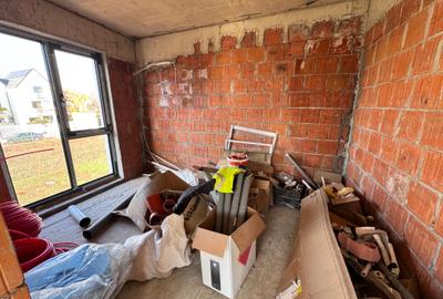 Casa P+2Et. 8 cam. Util 180mp. Teren 250mp. Pozitie stradala - 12