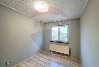 Apartament 3 camere | Zona Romanilor | Etaj 4/4 acoperiș cu țiglă - 5
