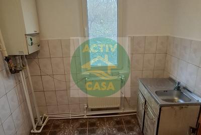 Apartament 2 camere, decomandat, zona Scoala nr. 11, Roman Neamt - 2