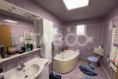 Casa individuala+spatiu comercial  cu 5 camere 3 bai Sibiu - 19