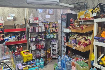 Spatiu comercial zona Sala Sporturilor Pret: 85.000 neg. COMISION 0 - 2