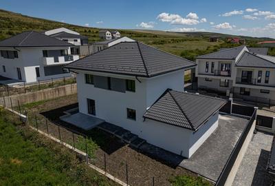 Casa unifamiliala la intrare in Chinteni, 140mp utili - 2