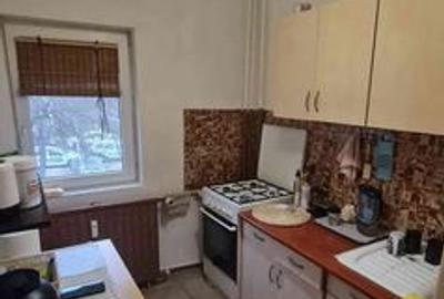 Garsoniera,Decebal,Piata Muncii,Metrou,bl.1990,reabilitat,et.1/4,DECOMANDATA - 3