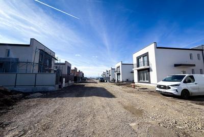 Casă individuală cu 4 camere în Sânpetru