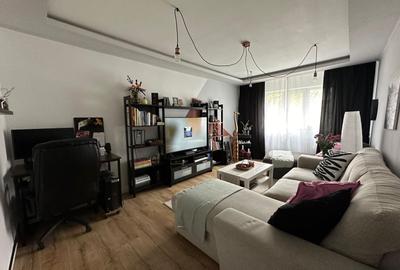 Apartament cu 3 camere decomandat, mobilat în Aradului