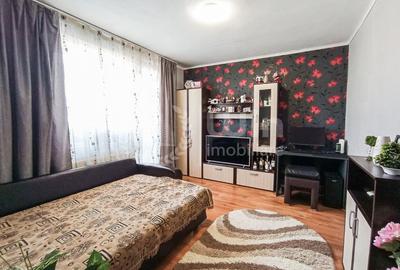 Apartament cu 2 camere semidecomandat, mobilat în Central
