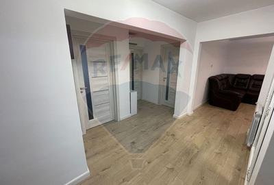 Apartament cu 3 camere de închiriat în zona Precista - 15