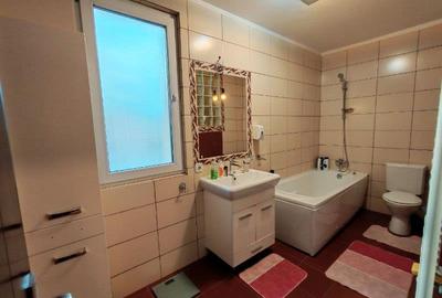 Vanzare Casa  - Vila - Prelungirea Ghencea - Margelelor - teren 300mp -  235000E - 8