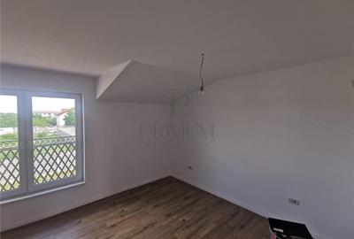 Duplex superb - zona foarte buna - toate utilitatile - gata de mutat - 12