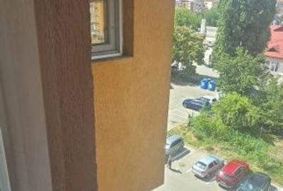 De vânzare apartament 2 camere decomandat | Zona 8 Mai - 14