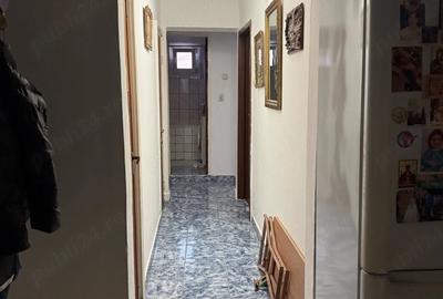 Eroii Revolutiei - Lalosu - Apartament 3 camere decomandat - 3