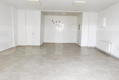 Spațiu comercial, de 45.00 mp, în Central