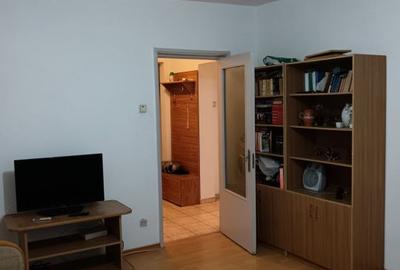 Apartament cu 3 camere decomandat, mobilat în 1 Decembrie 1918