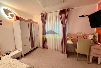 Casă de vânzare  P+M– 163 mp utili, teren 544 mp. - 10
