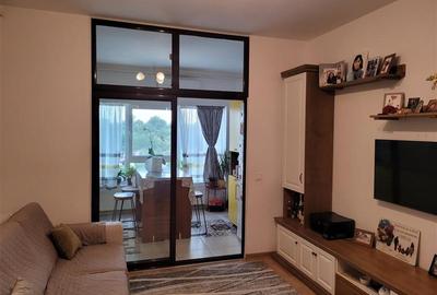 Apartament cu 3 camere semidecomandat în Păcurari