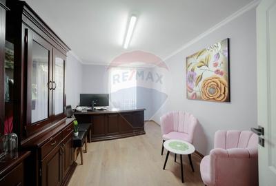 Spațiu Comercial + Birouri de Închiriat – 235 mp – Ultracentral - 2