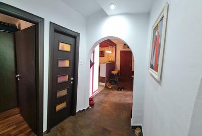 Apartament 4 camere mobilat si utilat zona Tractorul - Cerna - 11