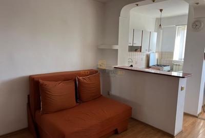 Garsoniera, etaj 2/10, zona Titan, gata de mutare, Comision 0 - 2