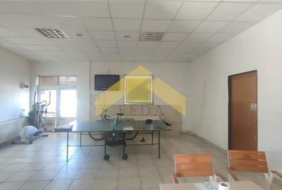 Spatiu comercial de inchiriat zona Parneava - 2