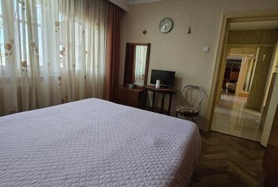 Apartament 3 camere, decomandat, etaj 3/4, mobilat, centrala gaz, termen lung - 4