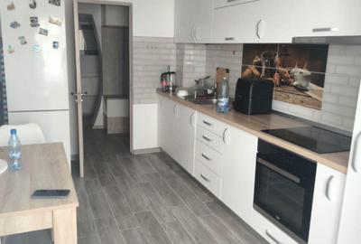 Apartament complet renovat zona IRE - 1