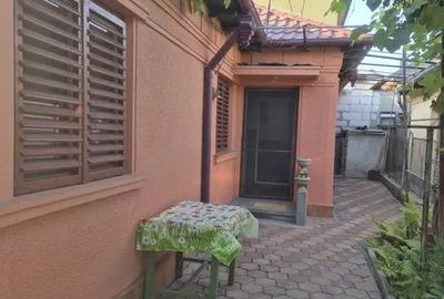 Casă 4 Camere + Garaj + Beci – Cartier Coiciu, Zona Institutul de Mari - 1