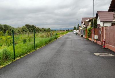 Teren la strada asfaltata in centrul cartierului Stupini - 4